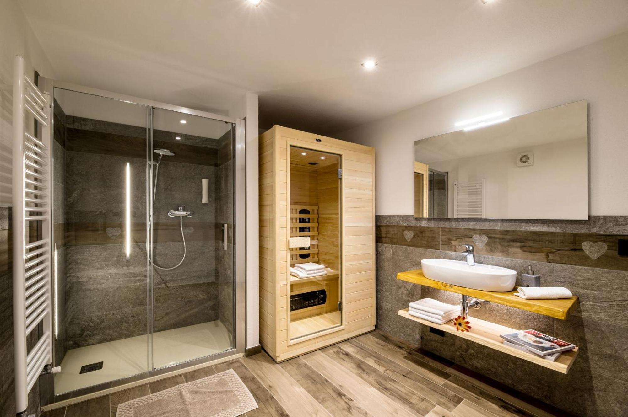 Aparthotel Fenat à Introd Extérieur photo
